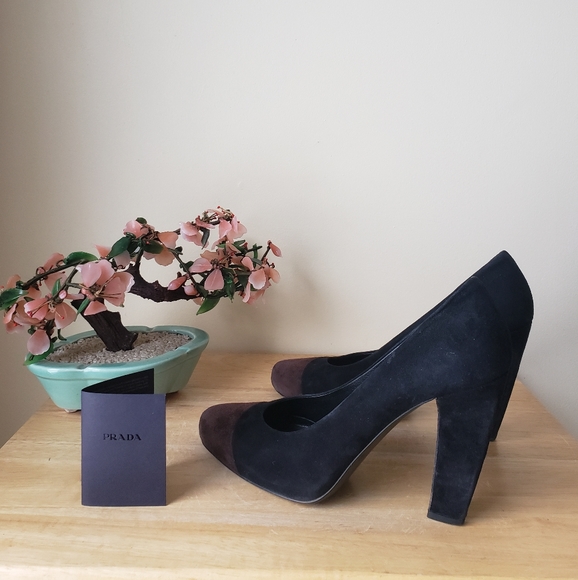 Authentic Prada Suede Pumps - Picture 5 of 16